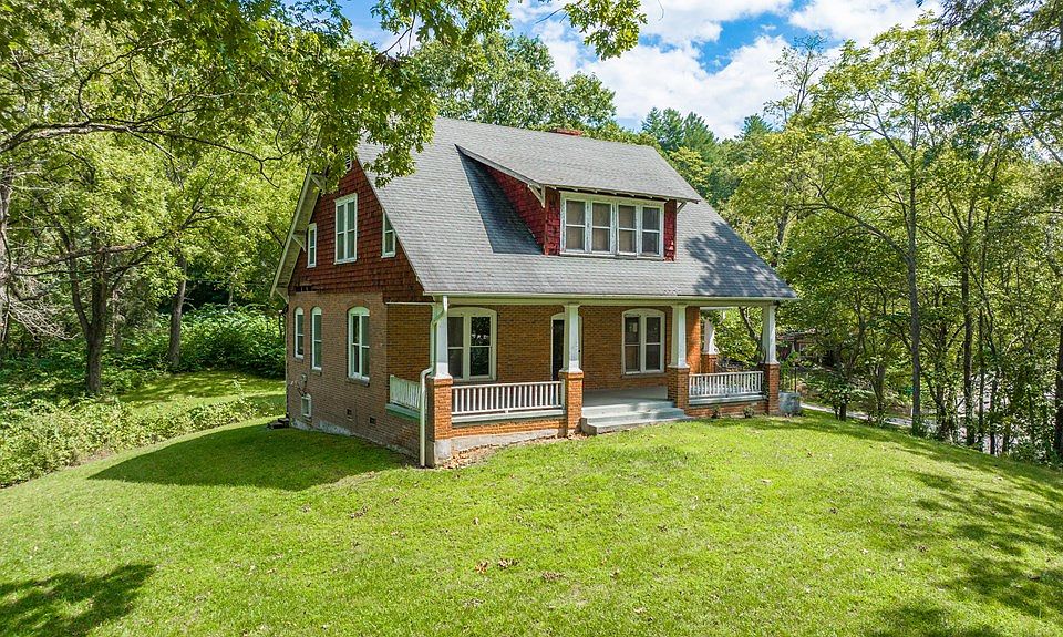26 Sloan St, Franklin, NC 28734 Zillow