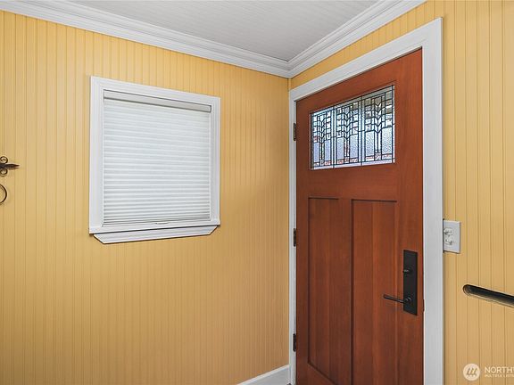 5th image of 1605 9th Street