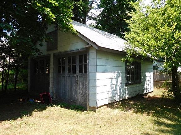 3rd image of 9 Marvin Ave