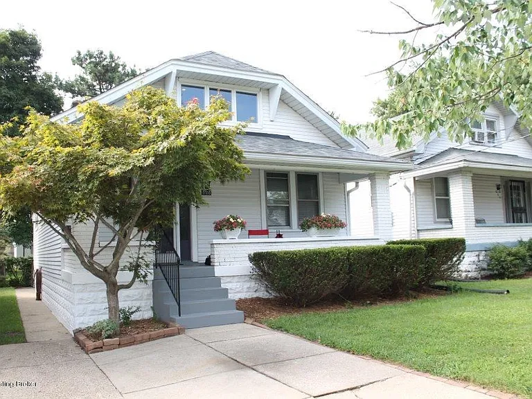 528 E Barbee Ave — Photo 12