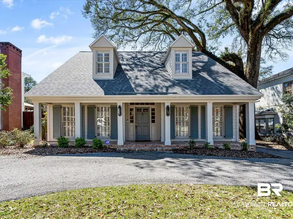 3921 McGregor Ct, Mobile, AL 36608
