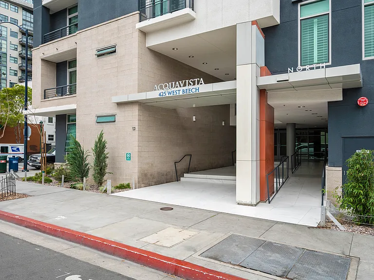 425 W Beech St #535 — Photo 38