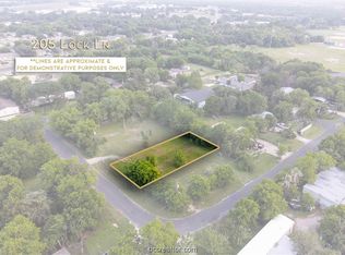 5 Lock Ln, Bryan, TX 77803