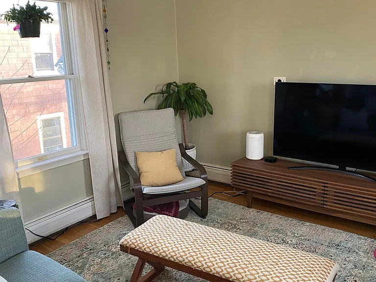 186 Holland St #3 — Photo 8