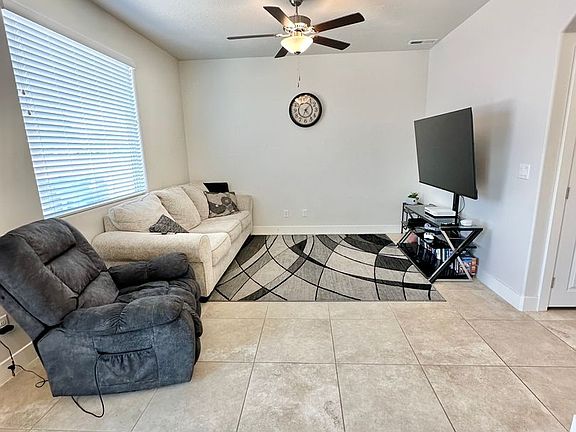 4th image of 1005 N Tortoise Rock Dr #26