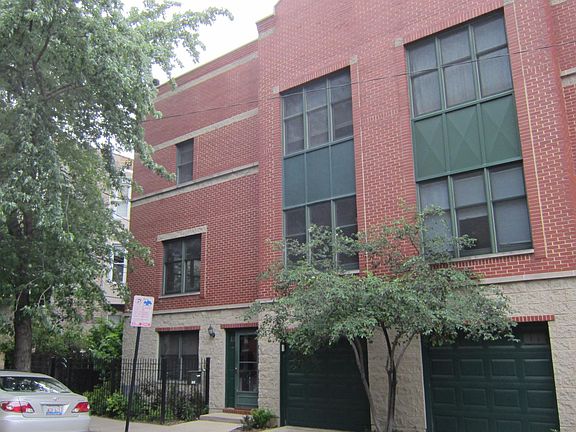 2nd image of 707 N Hoyne Ave