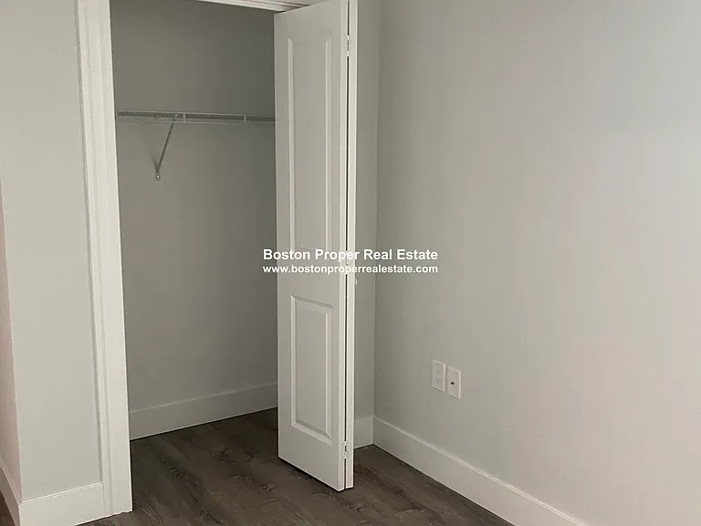 81 Park Dr #A — Photo 3
