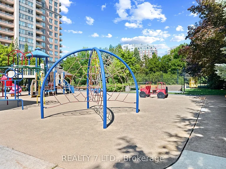 9 Northern Heights Dr #216 — Photo 34
