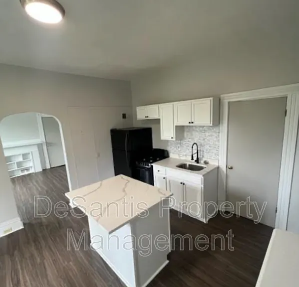 5730 Holden St #2F — Photo 3