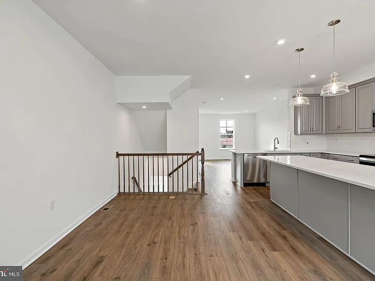 646 Hemsworth Ln — Photo 20