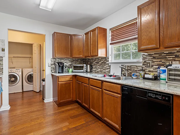 4118 Springfield Creek Dr — Photo 8