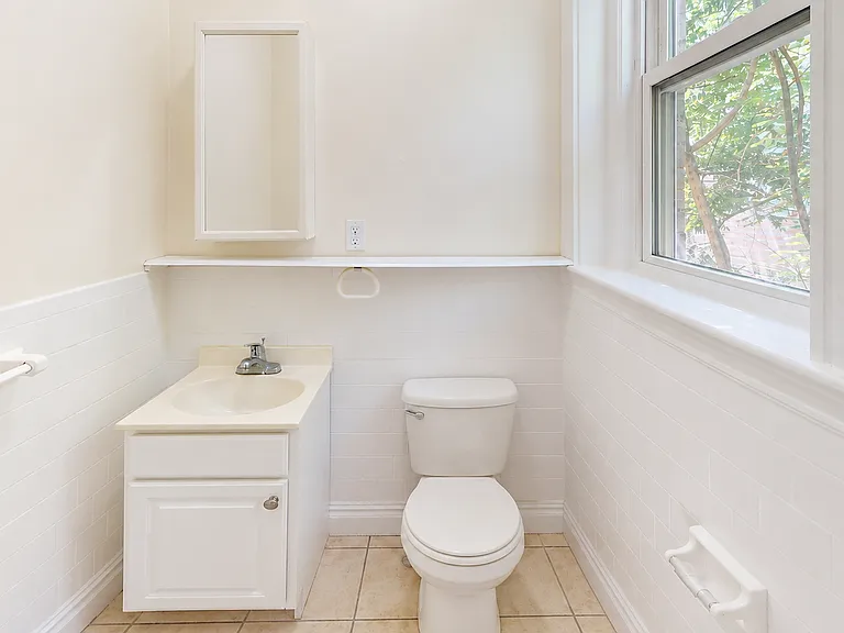 57 Strathmore Rd #6 — Photo 18