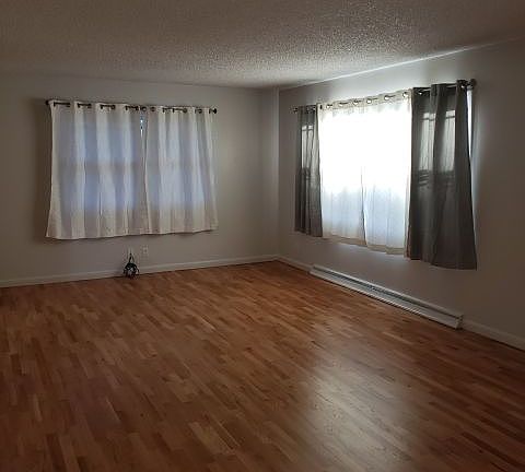 3rd image of 1125 23rd St W
