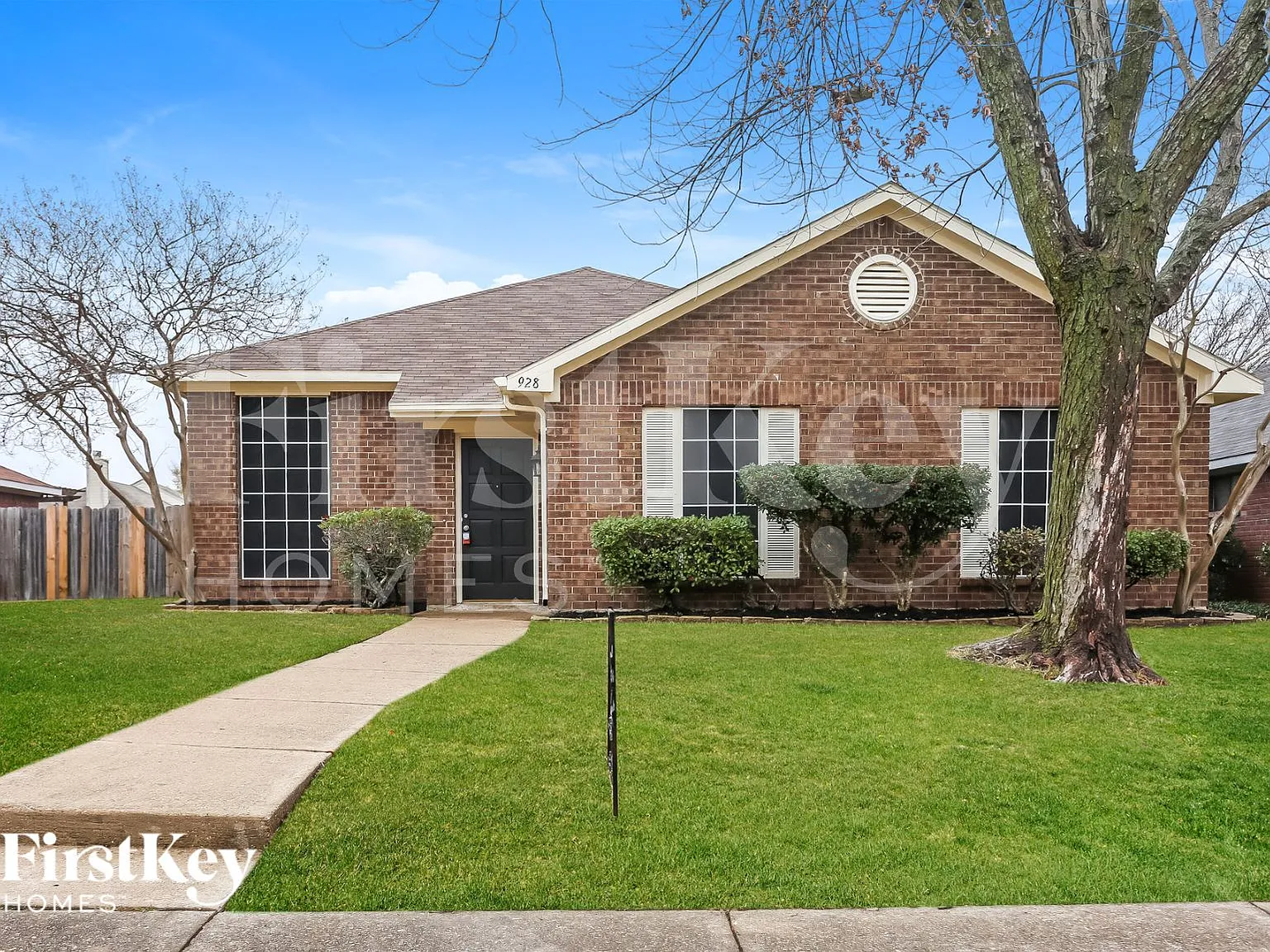 3 bed, 2.0 bath, 1769 sqft, $2,295 — Photo 1