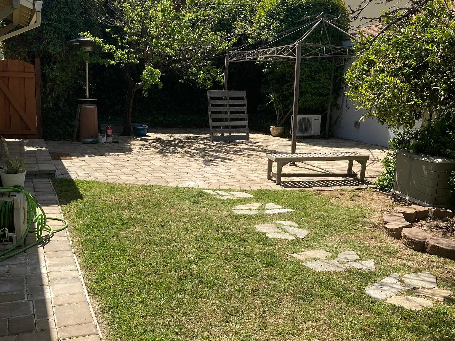 2 bed, 1.5 bath, 650 sqft, $2,800 — Photo 4