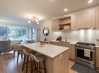 741 Anskar Ct #310, Coquitlam, BC V3J 4J2