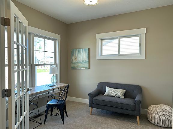 5th image of 1035 Maplewood Ct #36