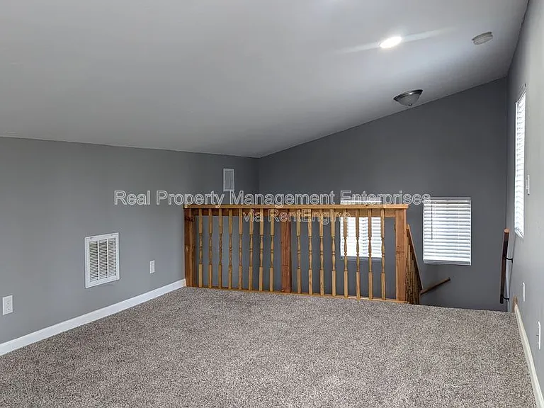 600 N Poplar Ln — Photo 23