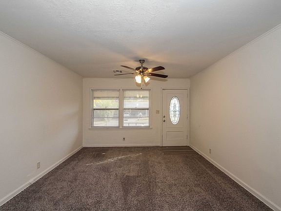 5th image of 1810 N Indianapolis Ave