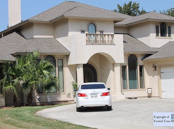 2nd image of 359 River Park Dr
