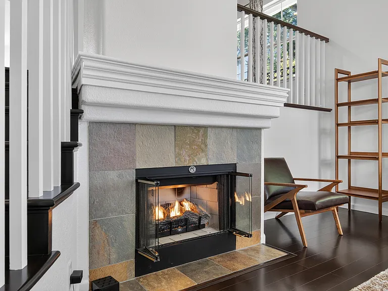 938 Visconti Pl — Photo 8