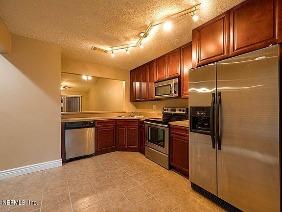 5th image of 7701 Baymeadows Cir W APT 1131