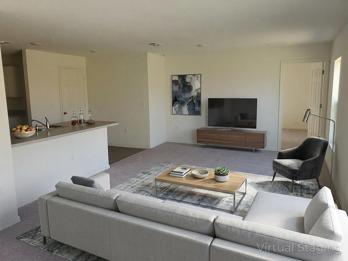 3 bed, 1284 sqft, $2,295 — Photo 2
