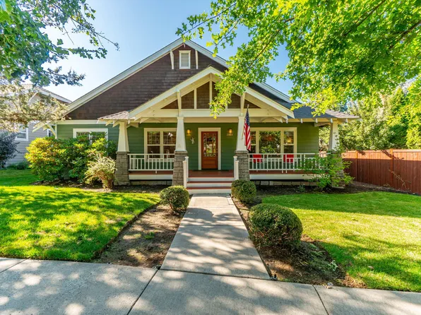 2915 NE Yellow Ribbon Dr, Bend, OR 97701