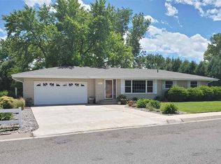 613 W 5th St, Imperial, NE 69033