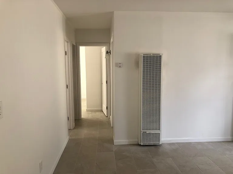 5760 Lauretta St — Photo 15
