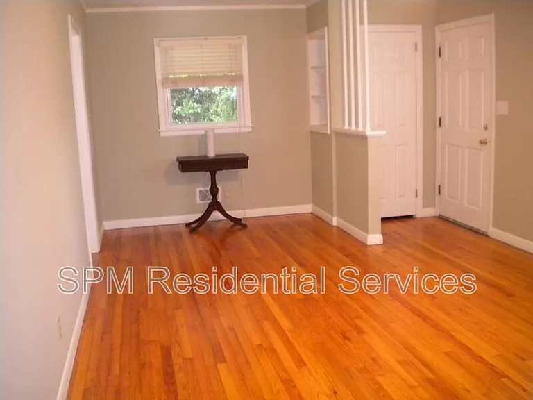 213 Huntington Rd — Photo 8