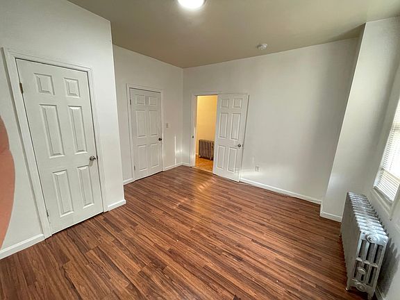 3rd image of 22 Clifford St #1