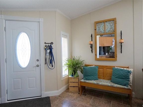 2nd image of 46 W Canyon Dr
