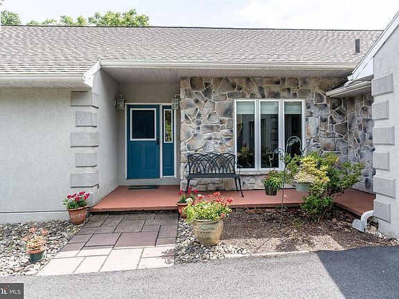 4th image of 106 Fairway Dr