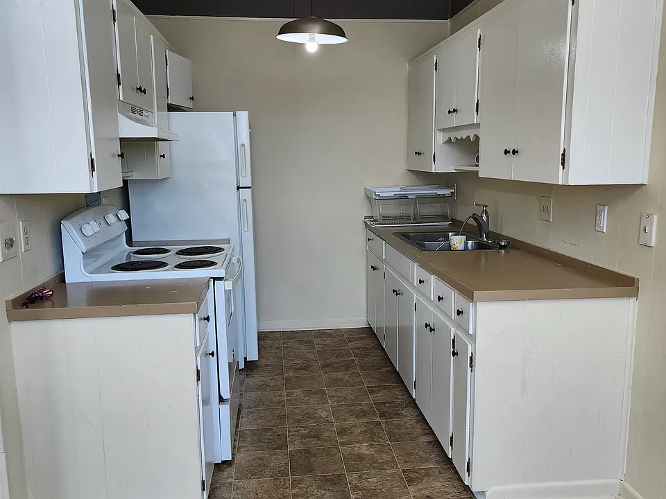 214 Sierra Madre Dr