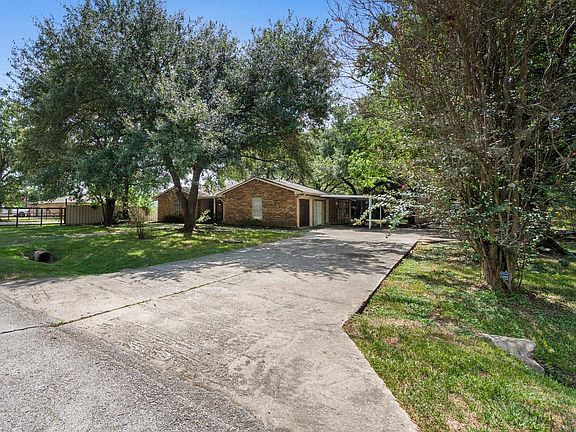 3rd image of 20615 Marilyn Ln