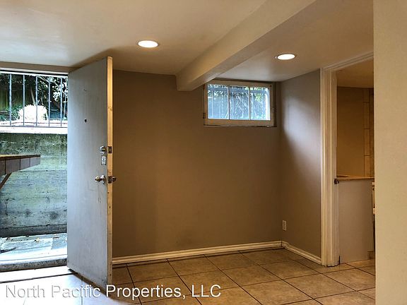 4th image of 406 NE 80th St #3624680