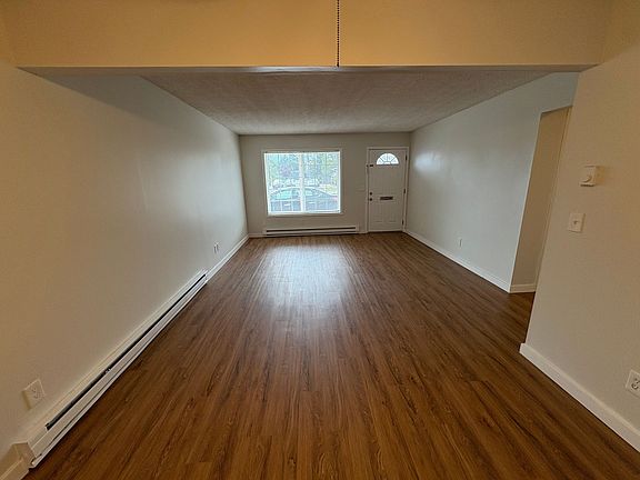 3rd image of 2415 E Mill Plain Blvd #23