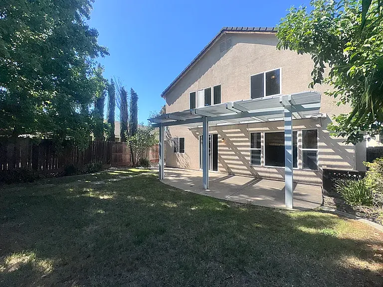 1908 Terracina Cir — Photo 24