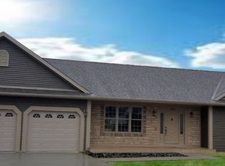 865 Hickory Trl, Wilmington, OH 45177