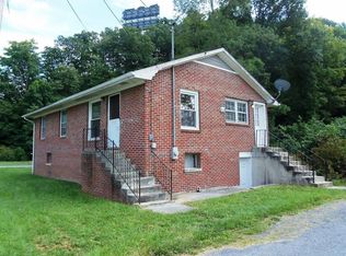 252 Mapledale Ln, Bluefield, WV 24701