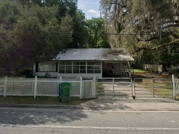 517 Vernon Ave, Crescent City, FL 32112