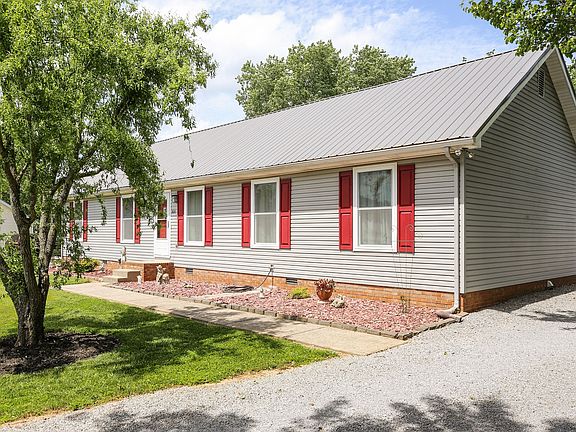 3rd image of 1610 Moore Ct