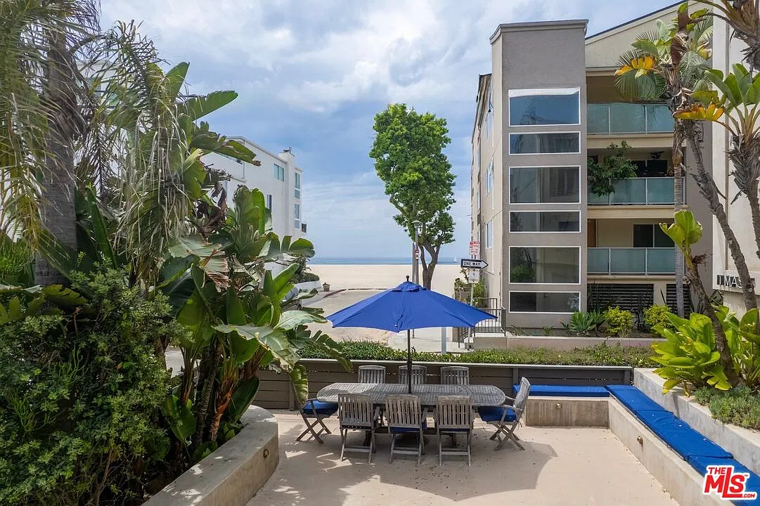 2 bed, 2.5 bath, 1563 sqft, $7,500 — Photo 2