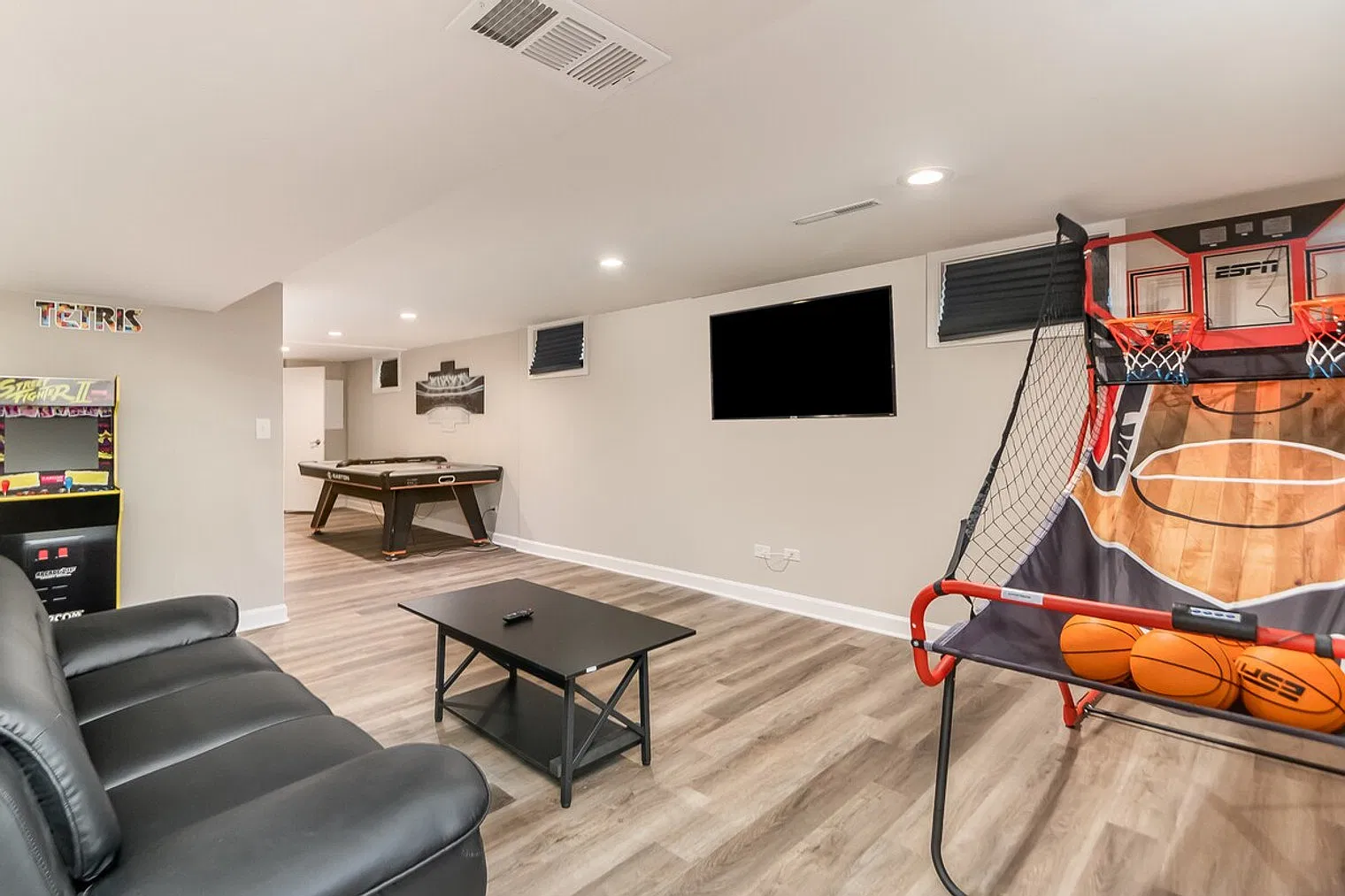 4 bed, 2.0 bath, $16,842 — Photo 1