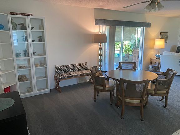 3rd image of 330 Tamiami Trl N
