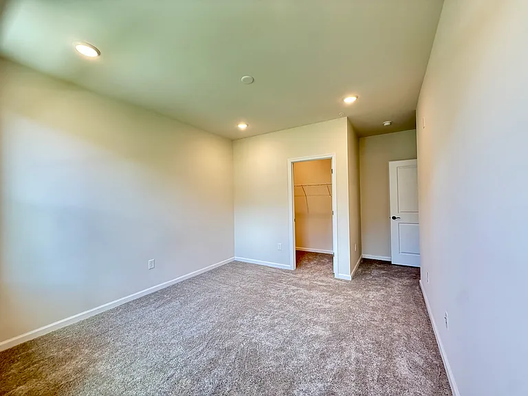 614 Sadie Cir — Photo 13