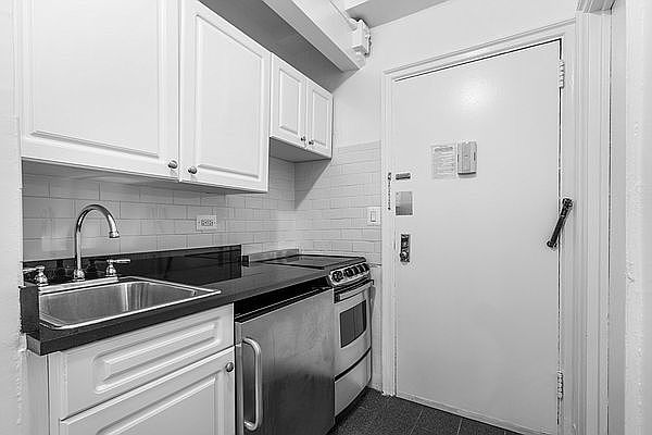 1st image of 310 E 44th St APT 1217