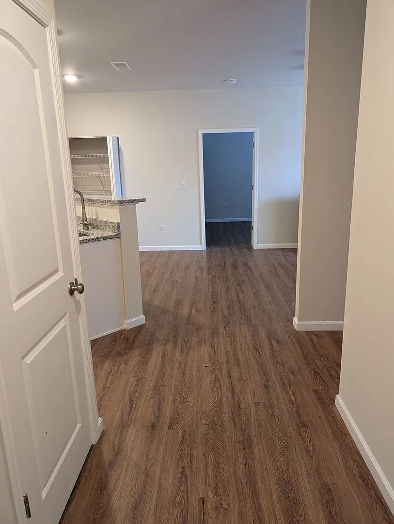 Charming 2BR Condo in Dardenne Prairie — Photo 2