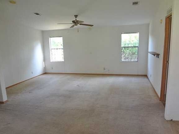 3rd image of 2645 Zoysia Ln